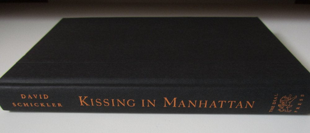 Kissing in Manhattan