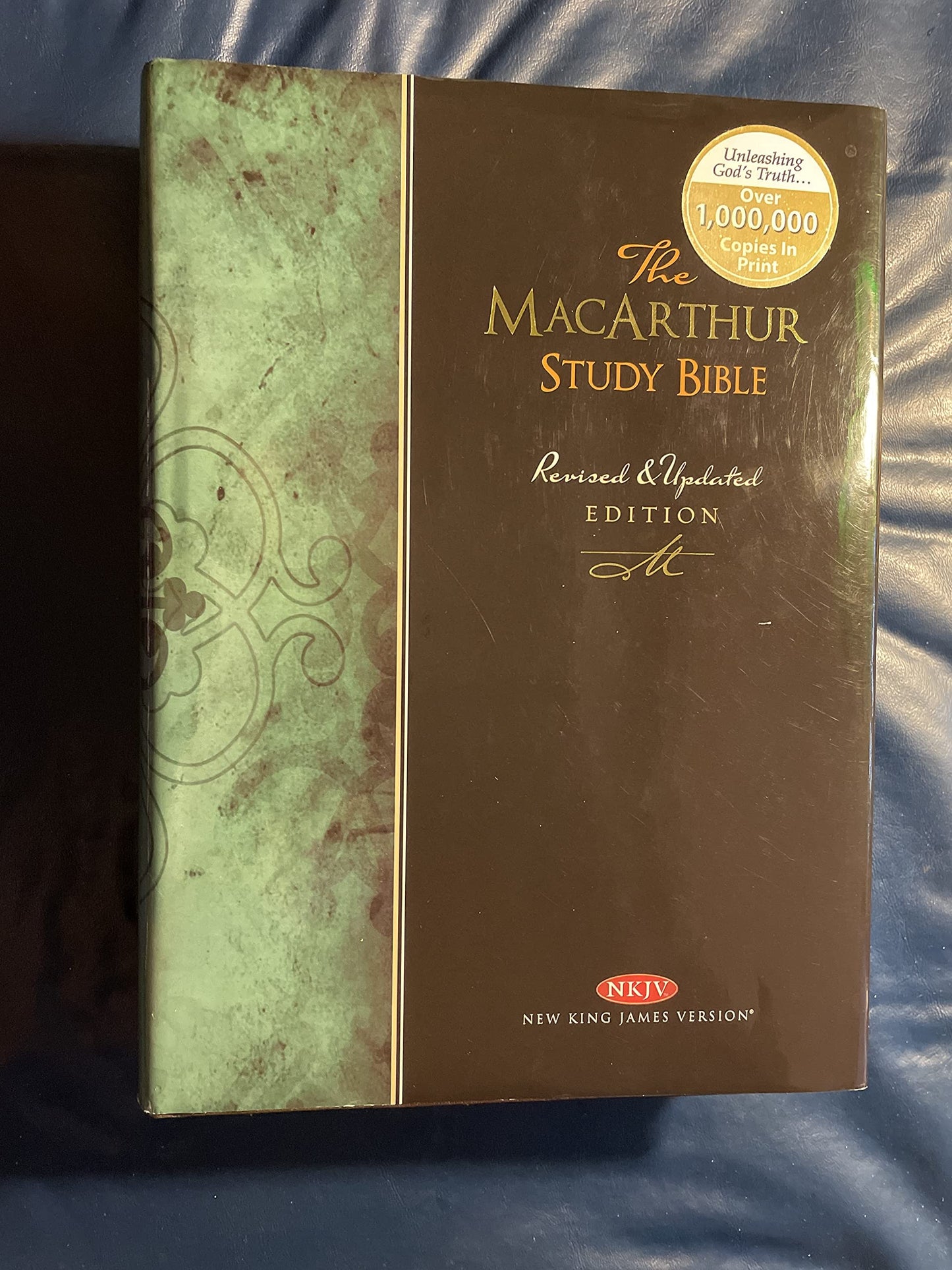 MacArthur Study Bible-NKJV (Revised and Updated) book cover