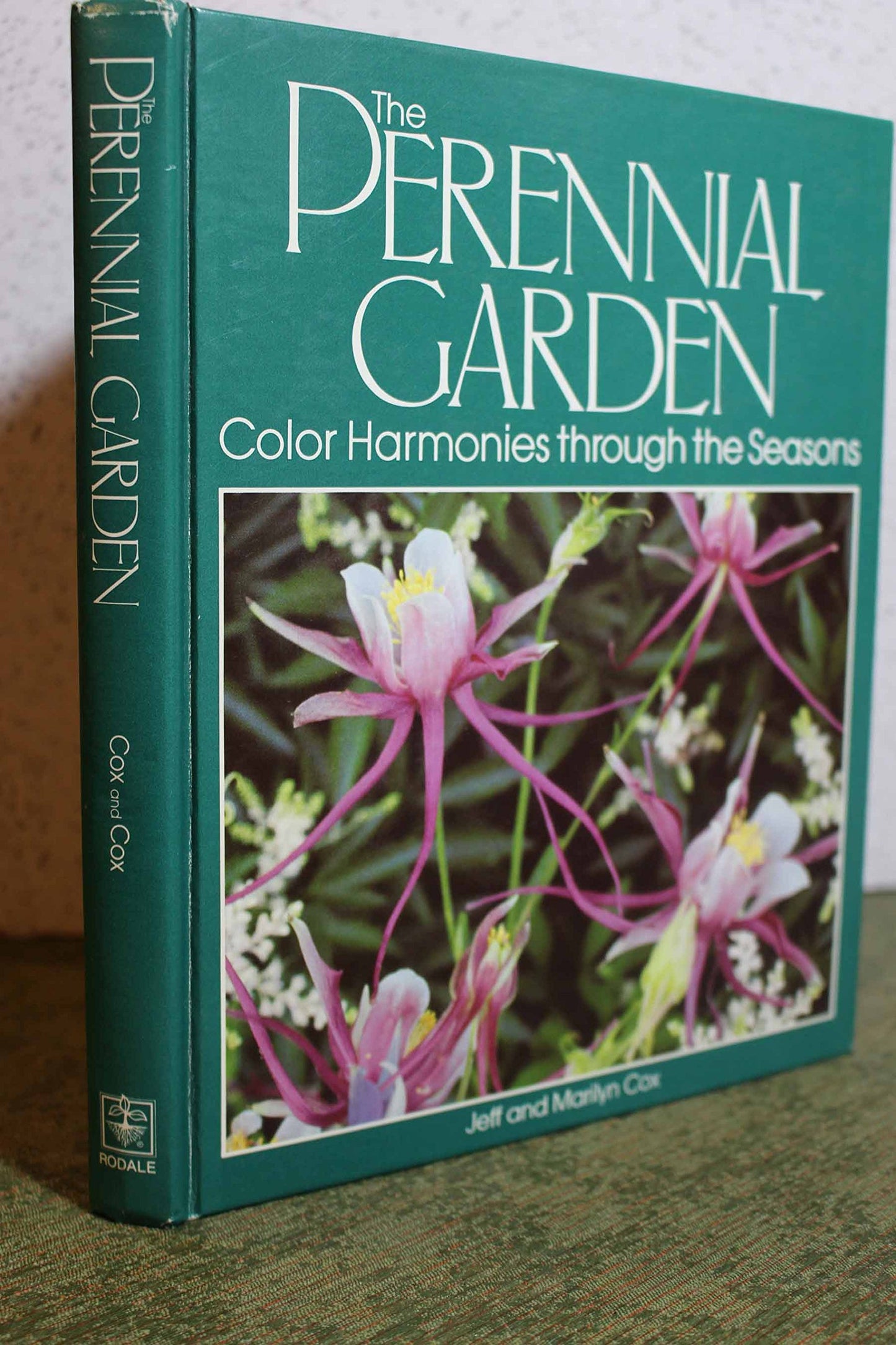 Perennial Garden: Color Harmonies Through the Seasons book cover