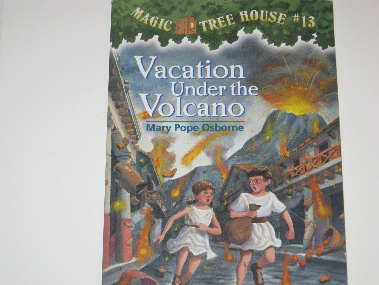 Vacation Under the Volcano (Magic Tree House, No. 13) book cover