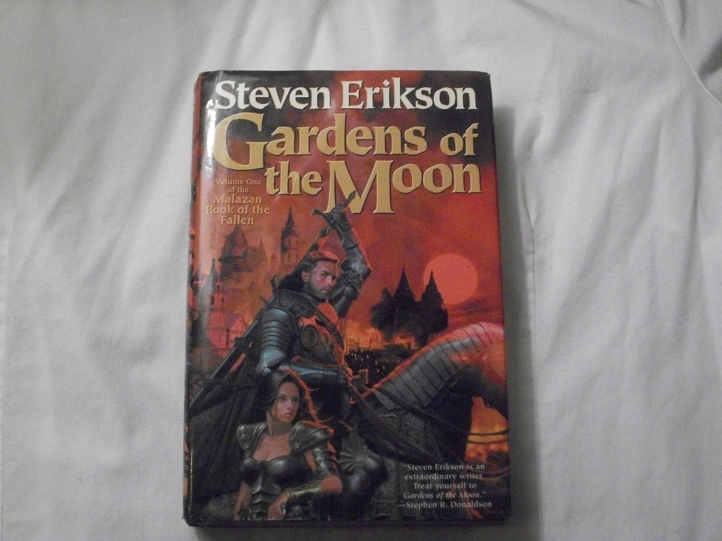Gardens of the Moon: Book One of the Malazan Book of the Fallen book cover