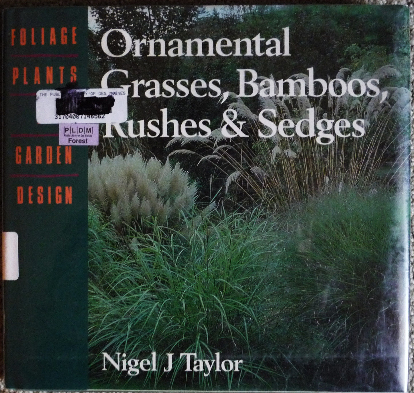 Ornamental Grasses, Bamboos, Rushes and Sedges book cover