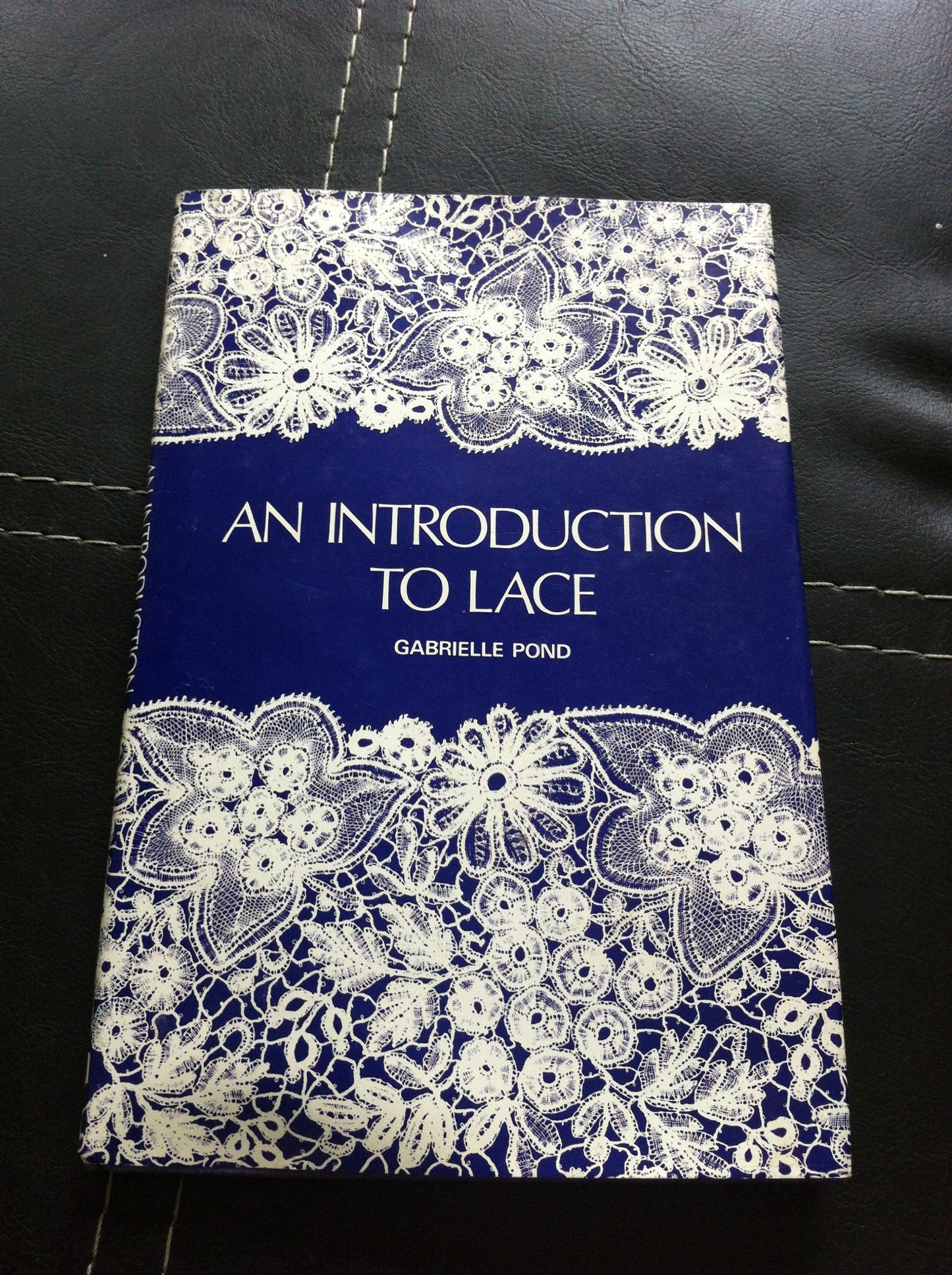 An introduction to lace book cover