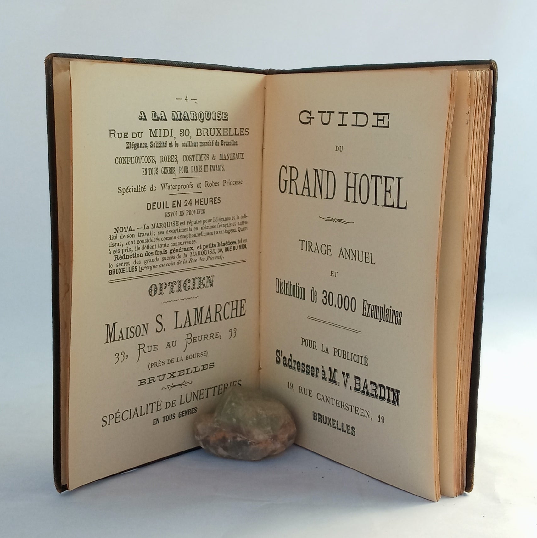 Guide de Bruxelles, Souvenir du Grand Hotel, 1882 book cover