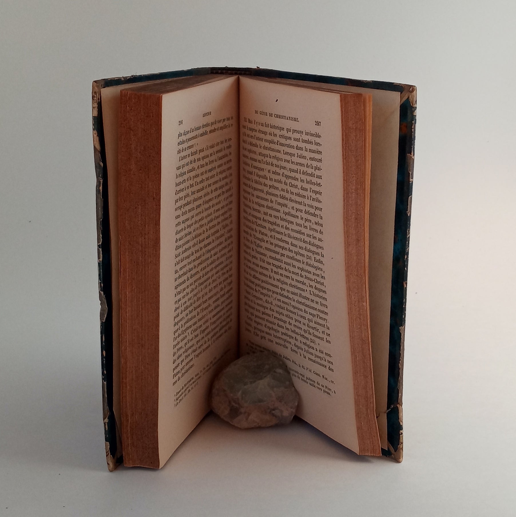 La Génie du Christianisme par M. le Vicomte de Chateaubriand, suivi la défense du La Génie du Christianisme et de la lettre A. M. de Fontanes. Tome Second. book cover