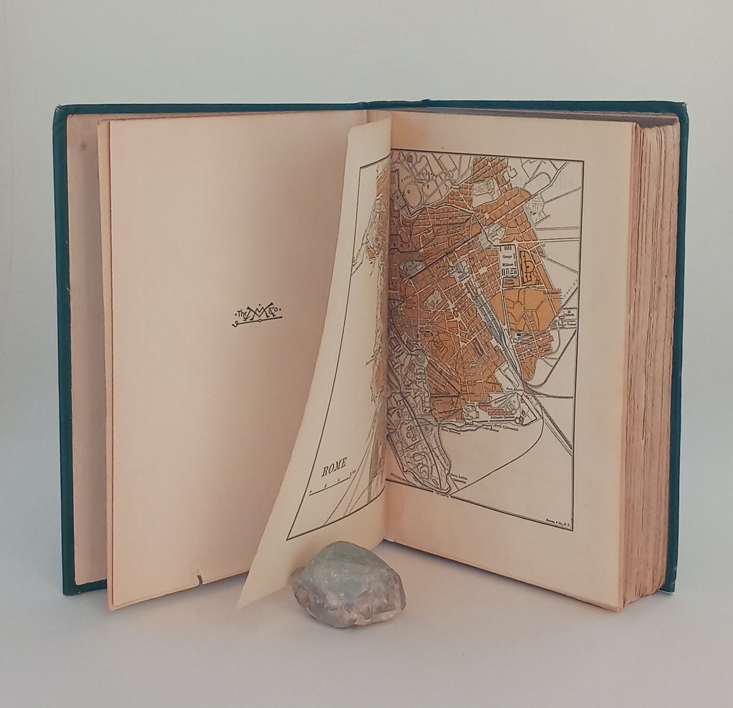 Ave Roma Immortalis: Studies from the Chronicles of Rome book cover
