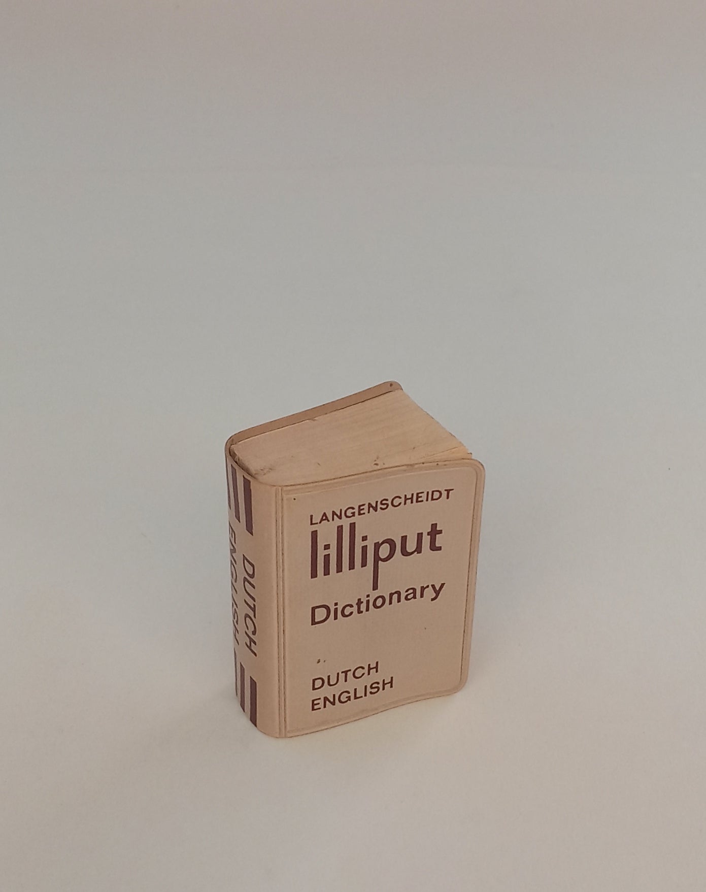 Langenscheidt's Lilliput Dictionary: Dutch-English book cover