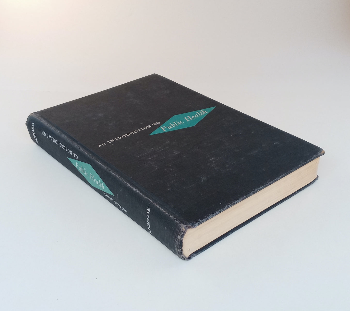 An Introduction to Public Health book cover