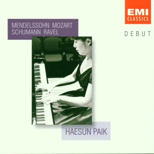 Debut: Haesun Paik: Mendelssohn: Songs Without Words (selections) / Mozart: Fantasie, KV 397 / Schumann: Humorseke, Op. 20; Traumerei, Op. 15, No. 7 / Ravel: La Valse