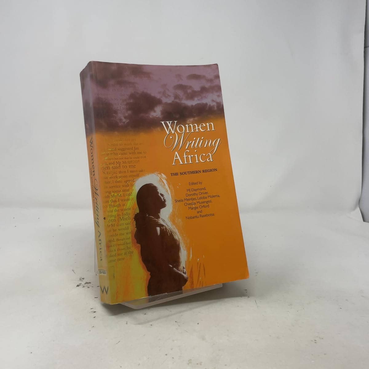 WOMEN WRITING AFRICA : THE SOUTHERN REGION book cover