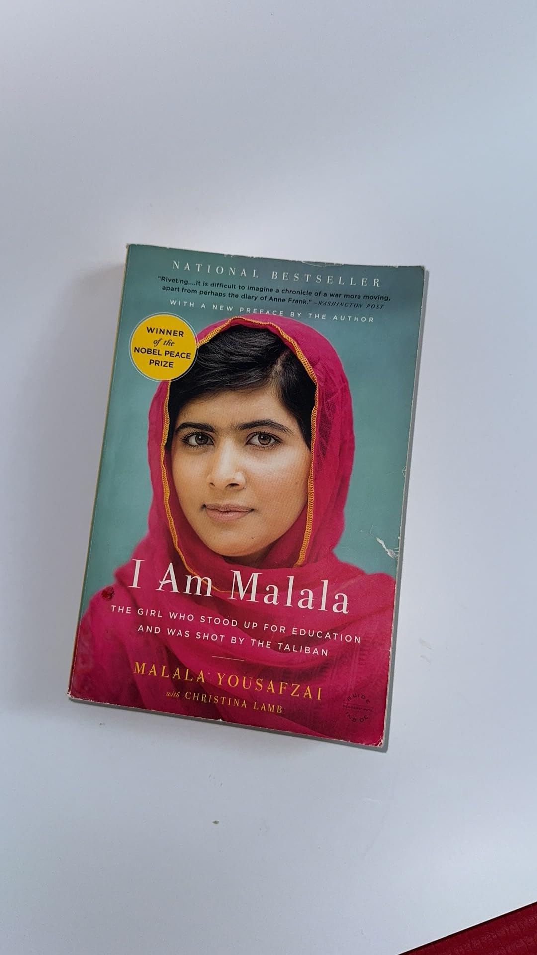 I Am Malala: The Girl Who Stood Up for Education and Was Shot by the Taliban book cover