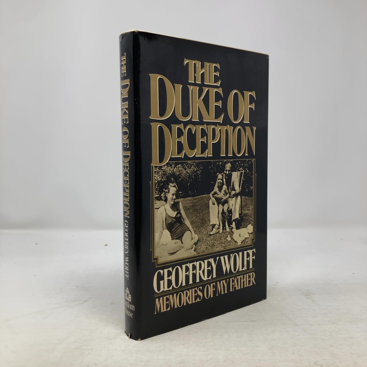 Duke of Deception: Memories of My Father book cover