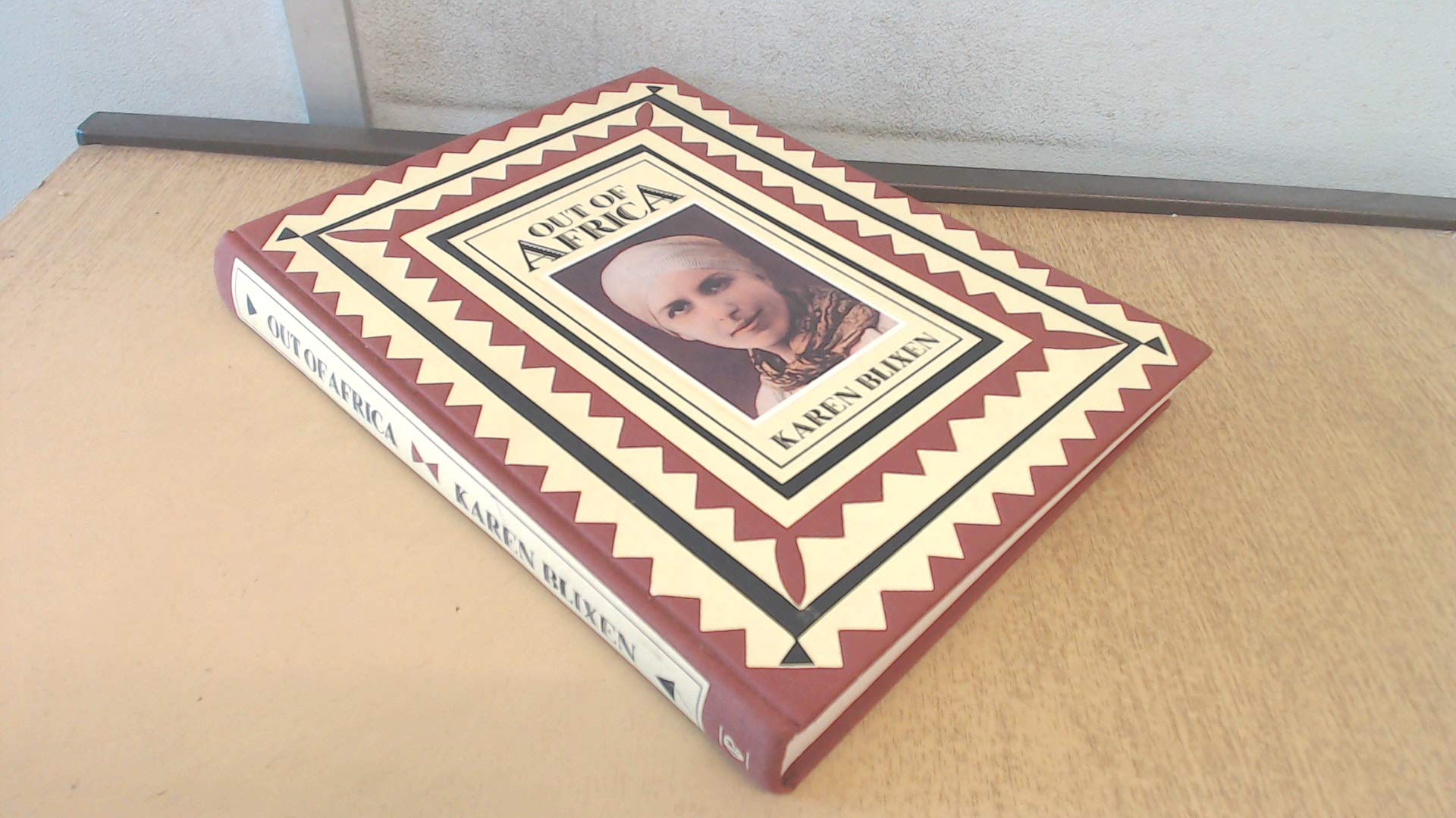 Out of Africa (Traveller's) book cover