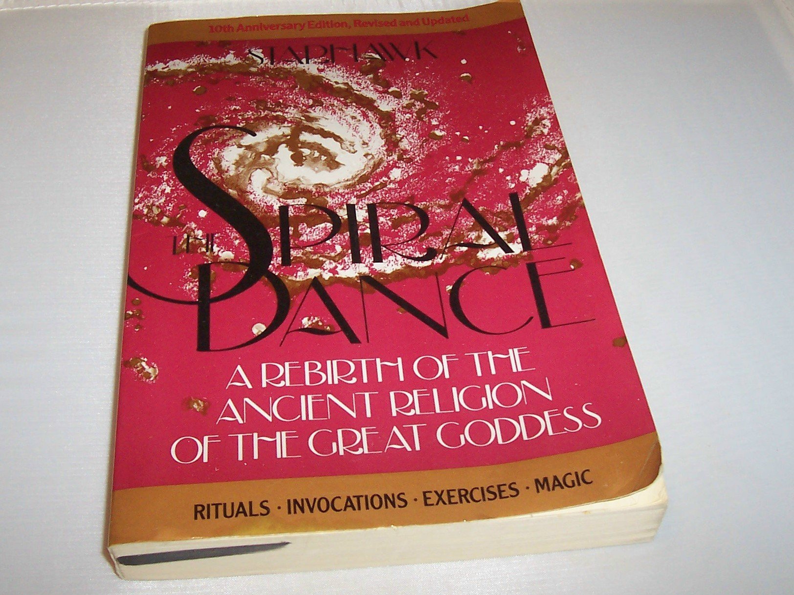 Spiral Dance: A Rebirth of the Ancient Religion of the Great Goddess book cover