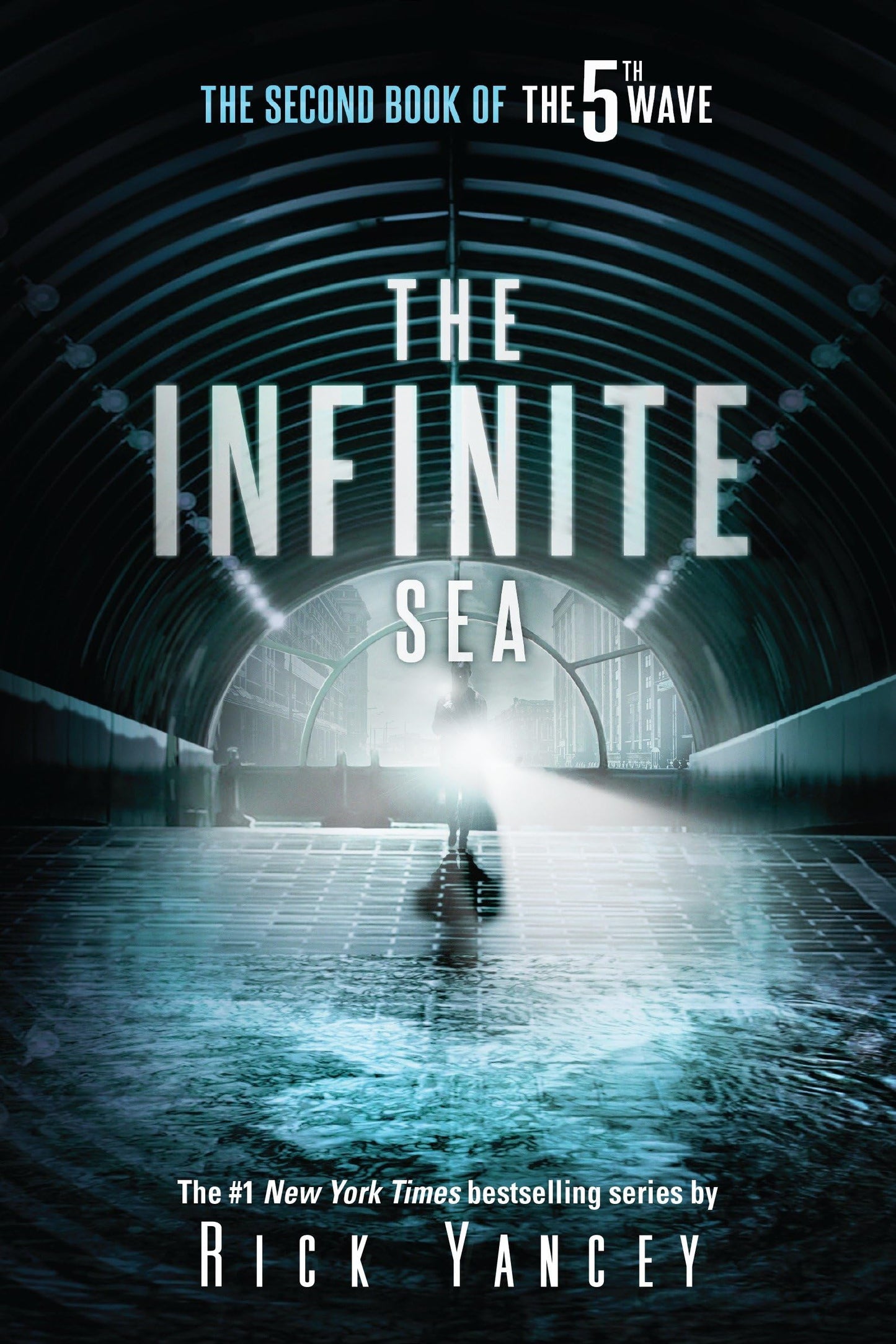 Infinite Sea: The Second Book of the 5th Wave book cover