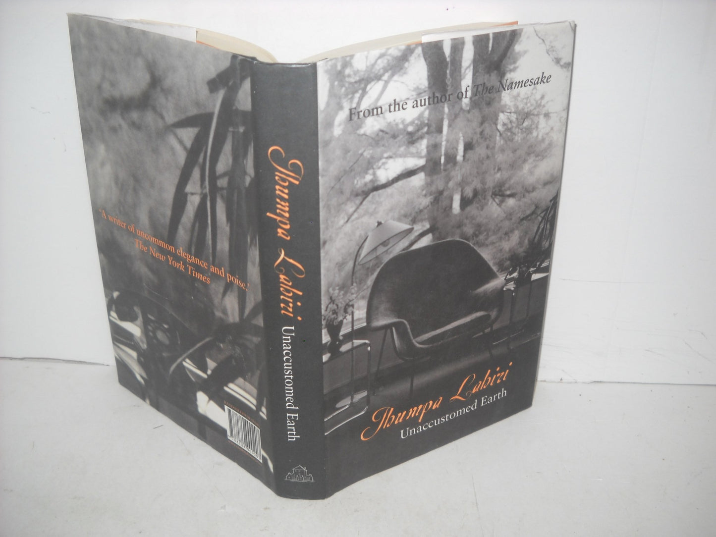 Unaccustomed Earth book cover