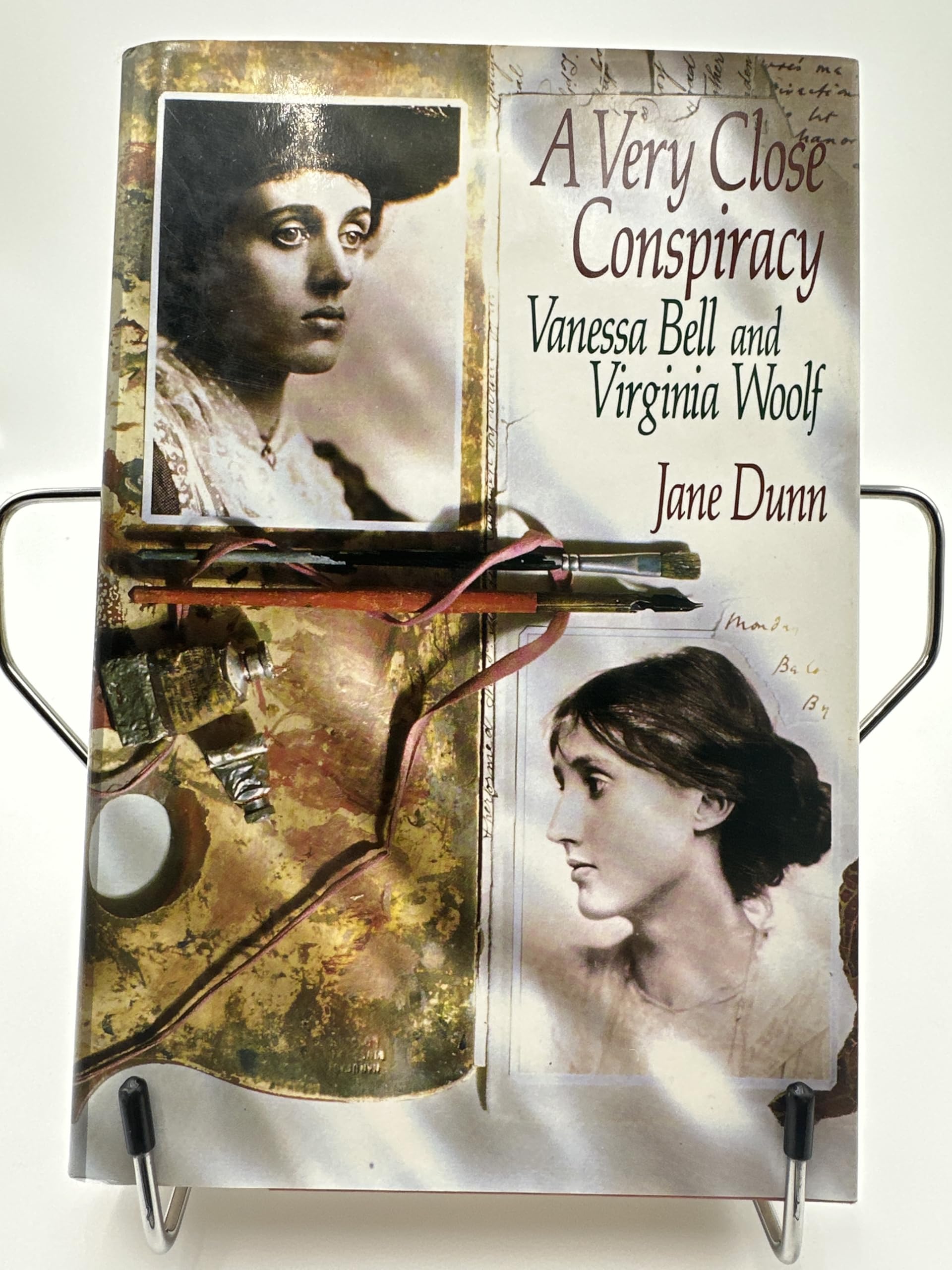 Very Close Conspiracy: Vanessa Bell and Virginia Woolf (American) book cover
