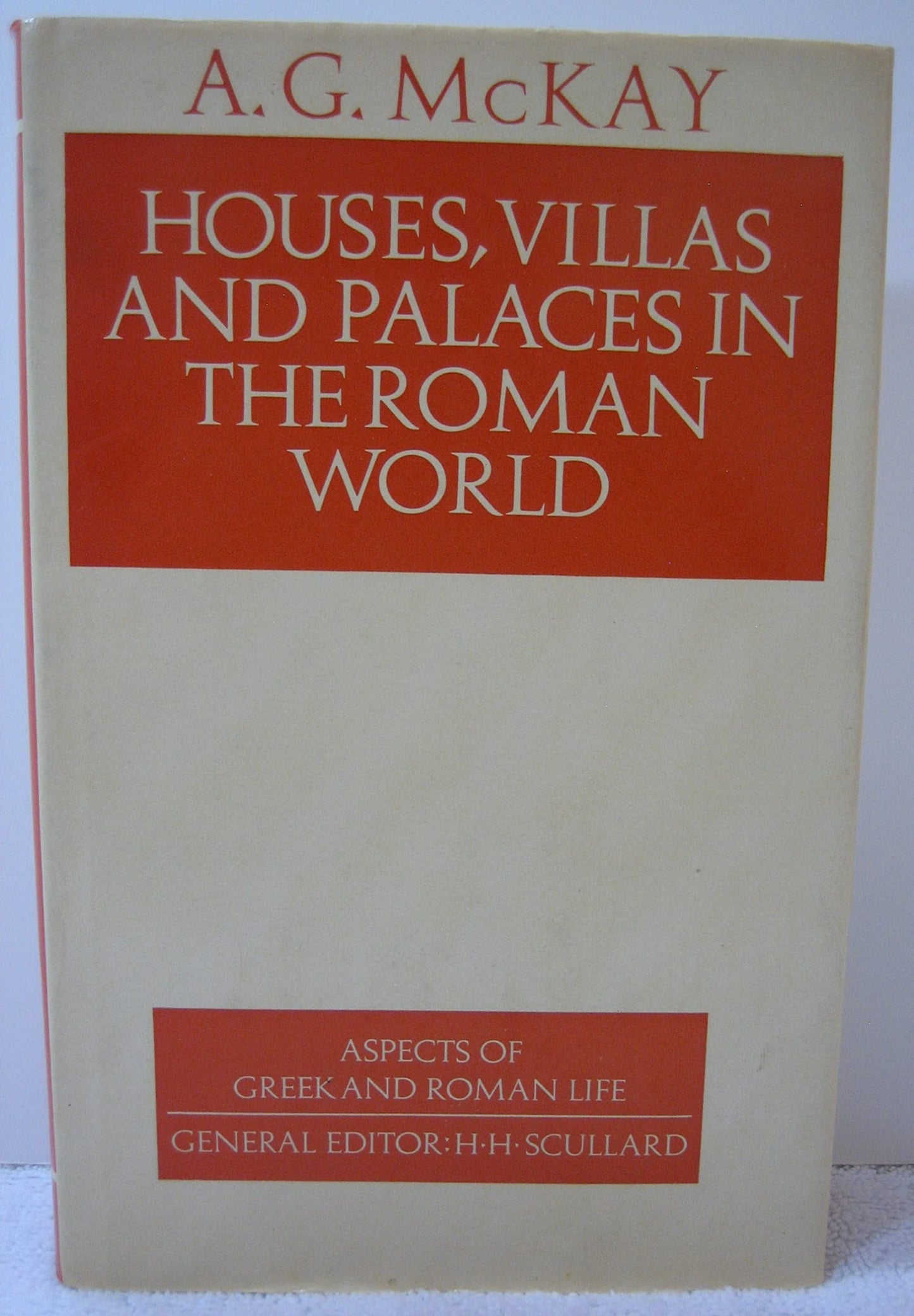 Houses, Villas, and Palaces in the Roman World book cover