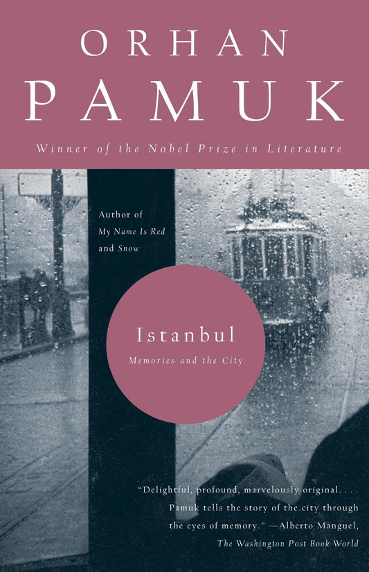 Istanbul: Memories and the City book cover