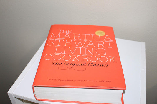 Martha Stewart Living Cookbook: The Original Classics (Revised)