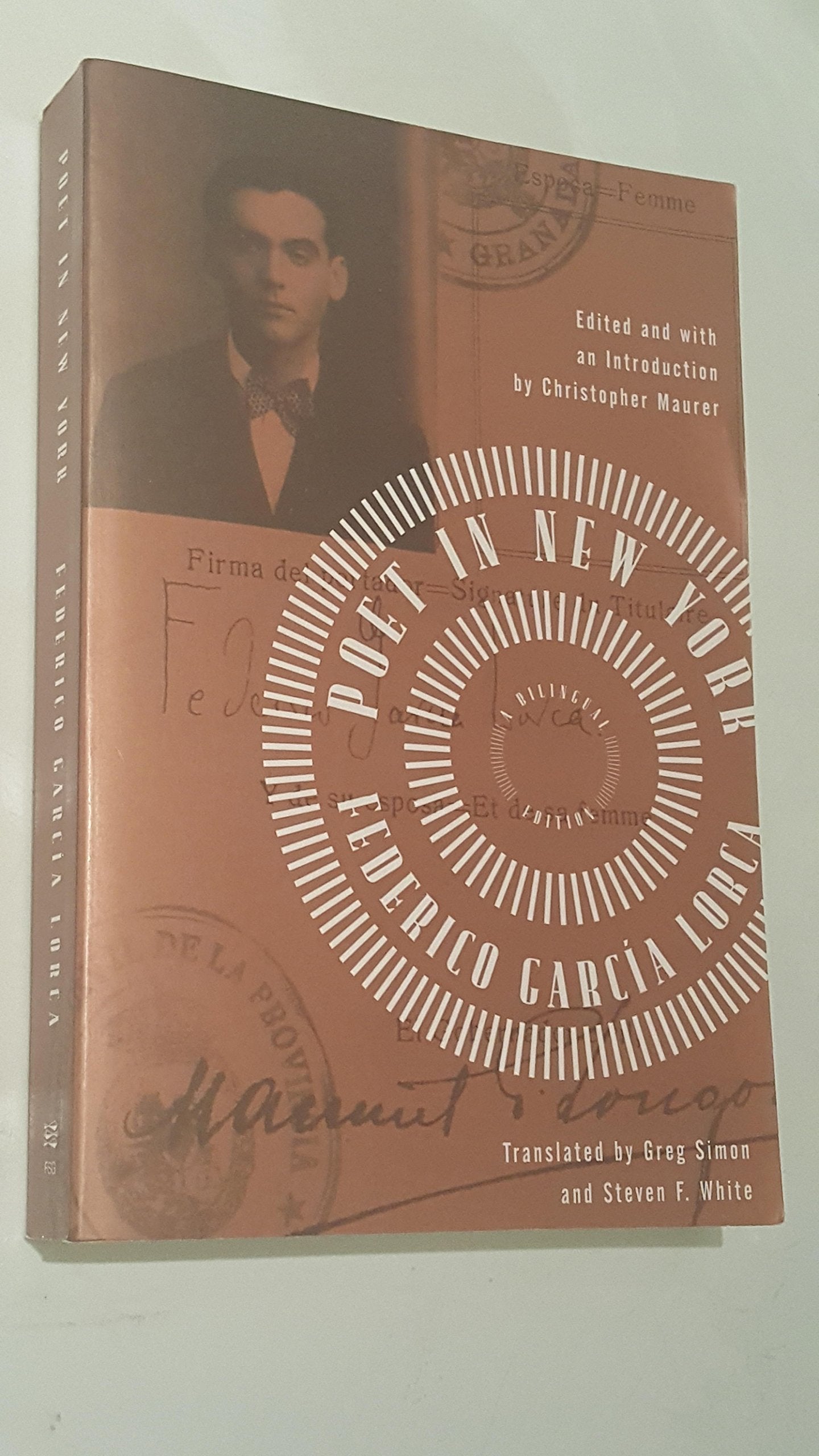 Poet in New York: A Bilingual Edition (REV) book cover