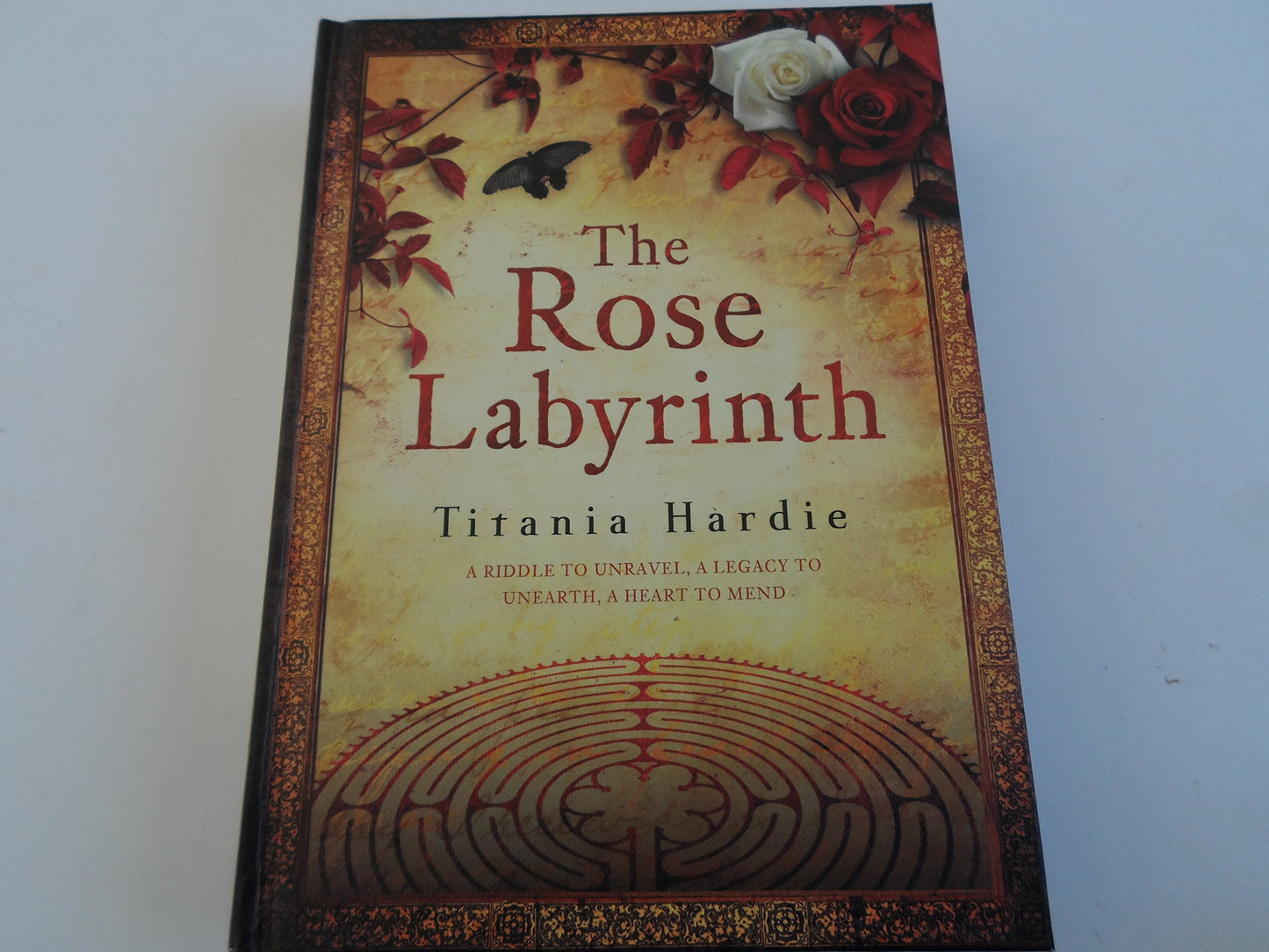 Rose Labyrinth [With Parchment]