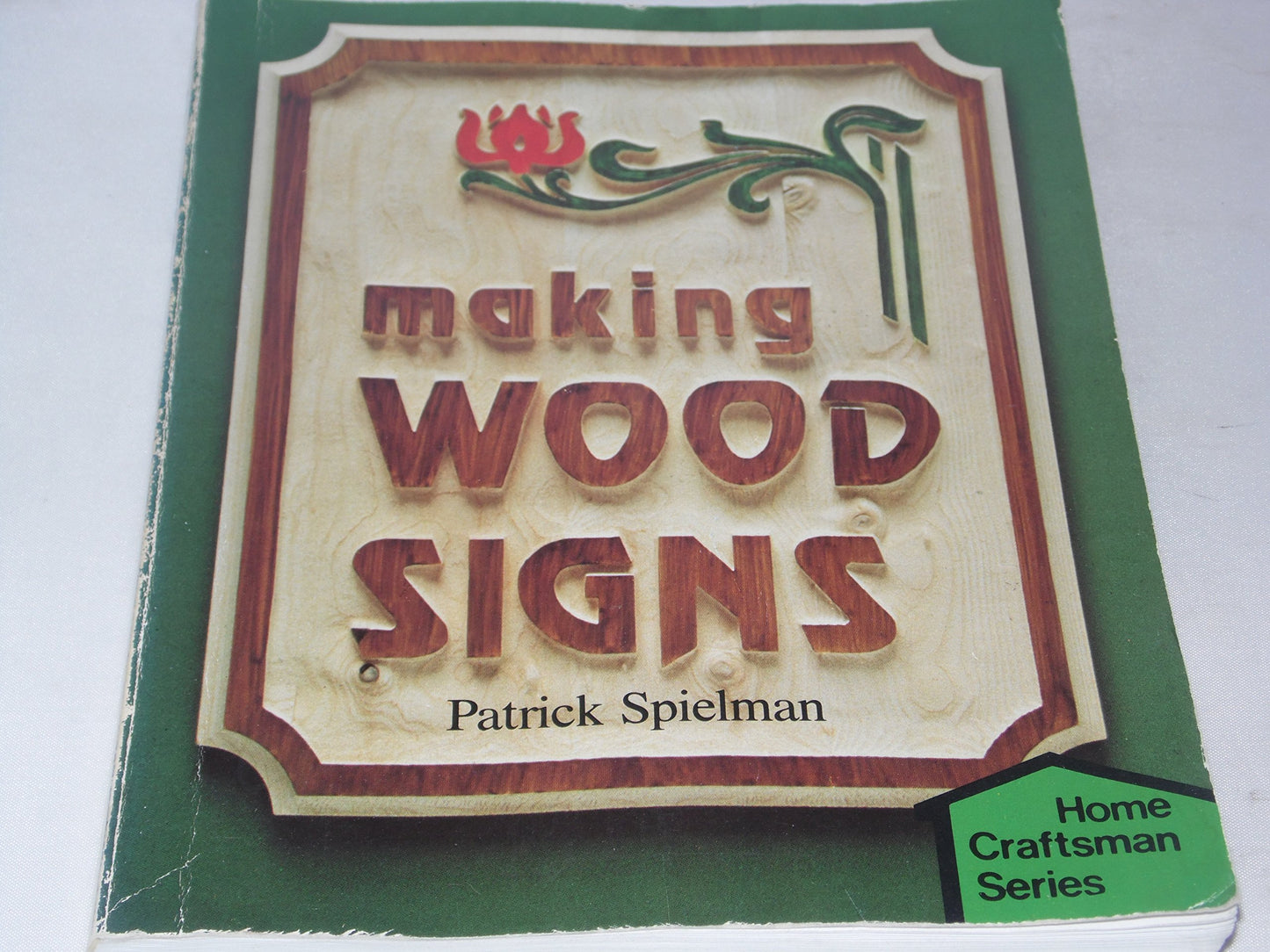Making Wood Signs book cover