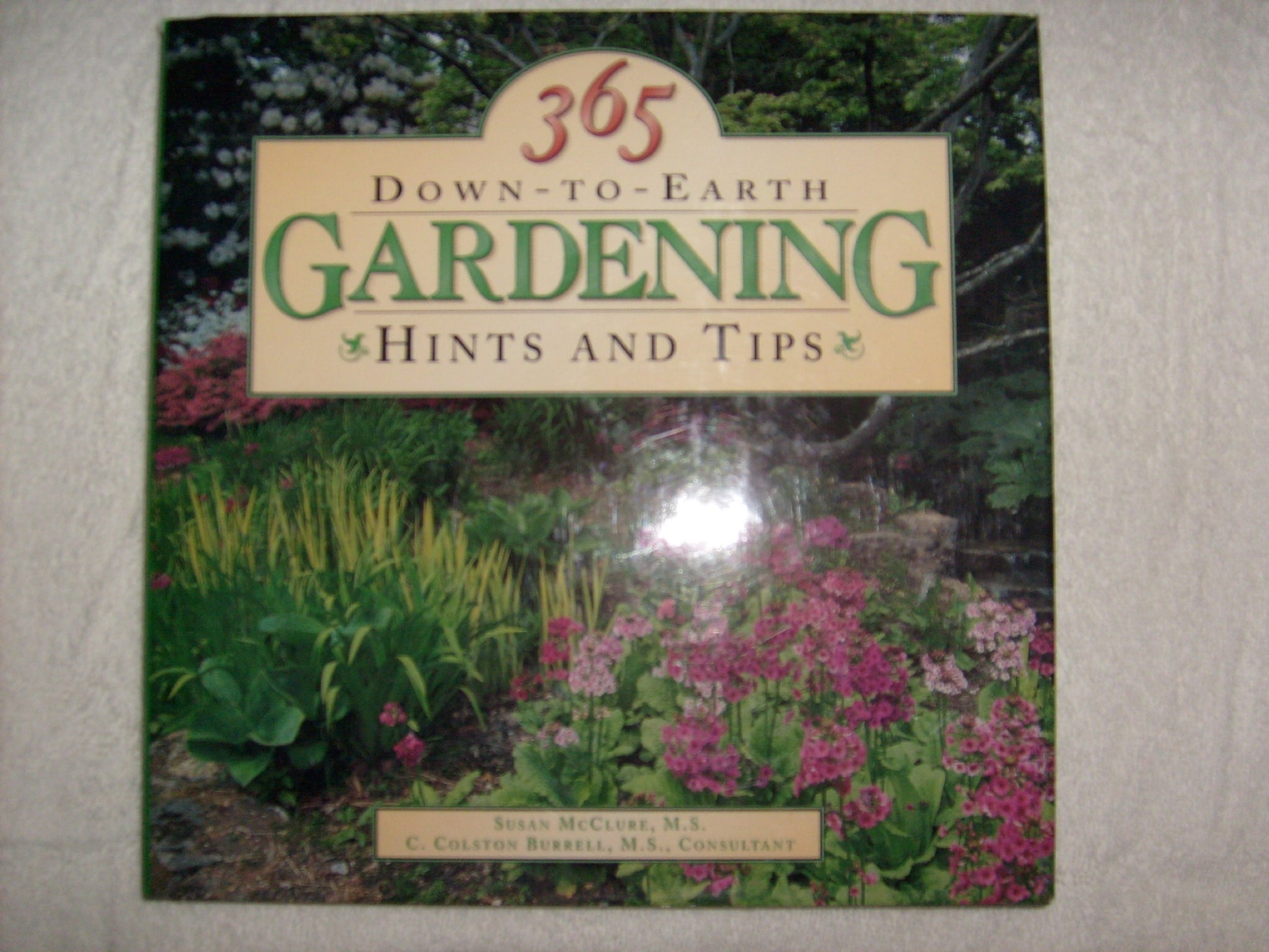 365 down-to-earth gardening hints and tips book cover